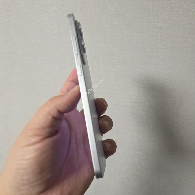 ������ S25���� ���̽�����  256�Ⱑ SS�� �Ⱦƿ�~