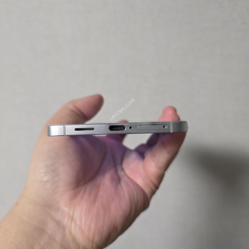 ������ S25���� ���̽�����  256�Ⱑ SS�� �Ⱦƿ�~