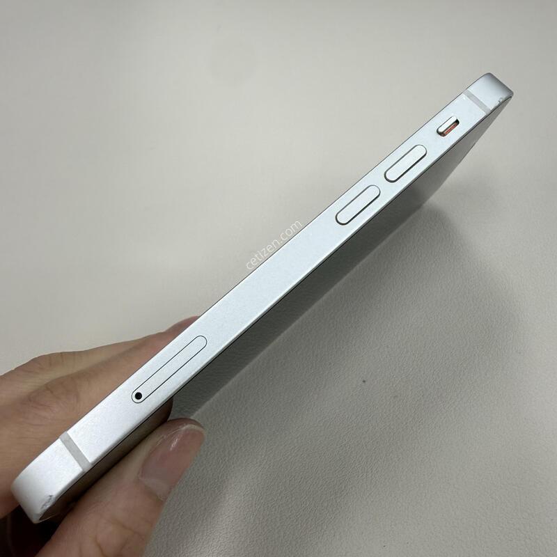 ������13�̴� 128GB