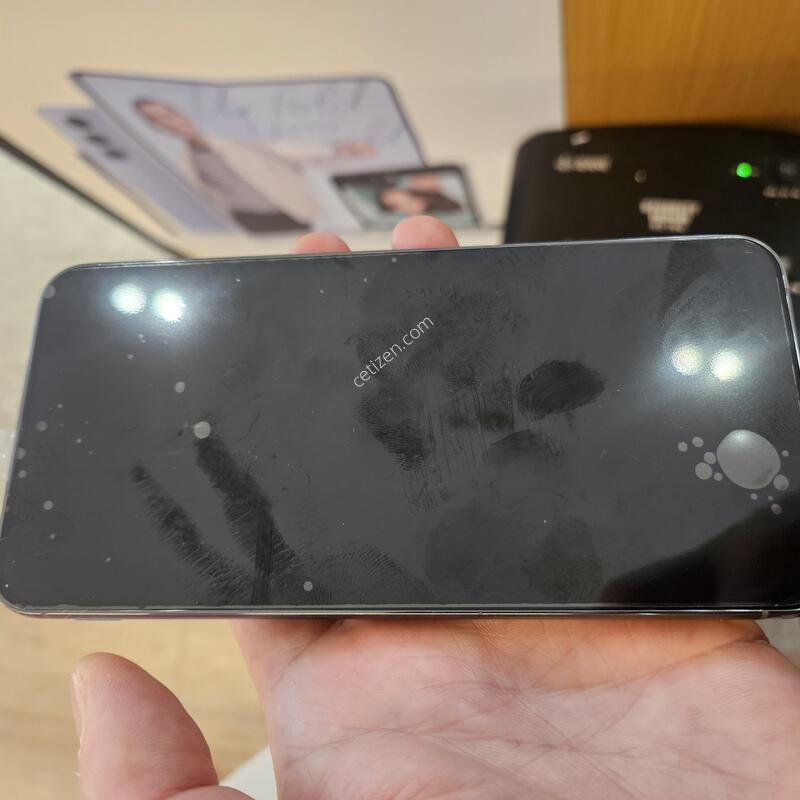 (������ �ü���):s23 �÷��� �׸� 512 ���� ���� ���͸� �׵θ� 100%��ǰ ��ü ������ �̻��