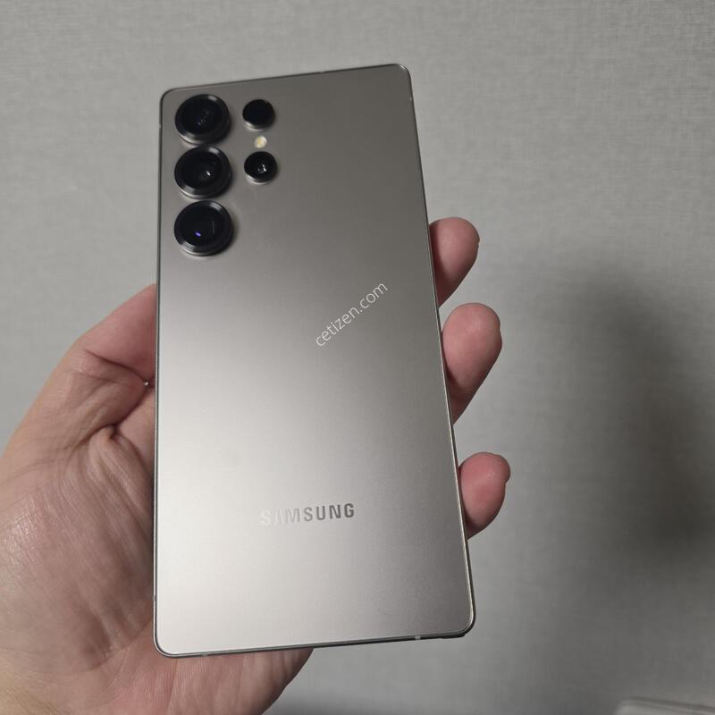 ������ S25��Ʈ�� ƼŸ�� �׷��� 256�Ⱑ SS�� �Ⱦƿ�~