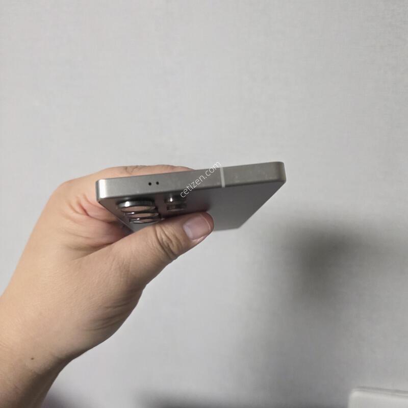 ������ S25��Ʈ�� ƼŸ�� �׷��� 256�Ⱑ SS�� �Ⱦƿ�~