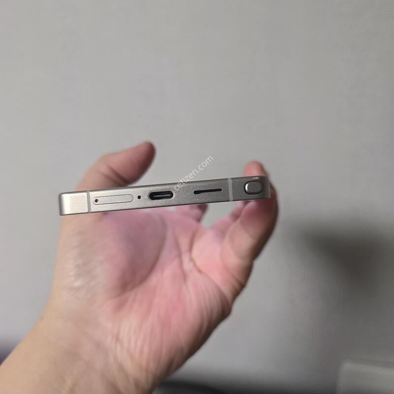 ������ S25��Ʈ�� ƼŸ�� �׷��� 256�Ⱑ SS�� �Ⱦƿ�~