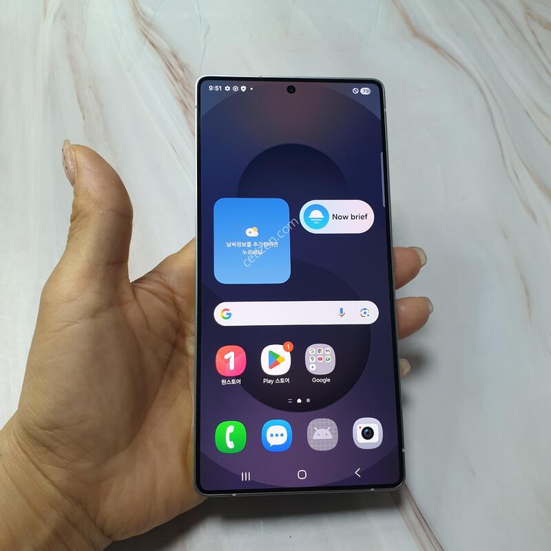 KT ������ S25��Ʈ�� �ǹ����� 512G S�� �Ǹ��մϴ�