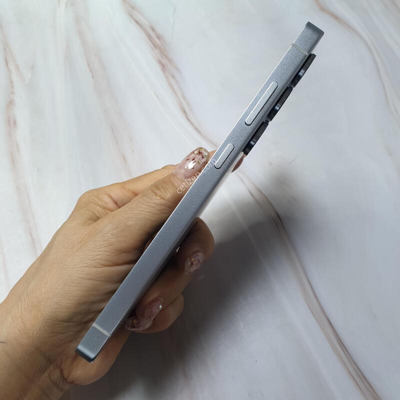 KT ������ S25��Ʈ�� �ǹ����� 512G S�� �Ǹ��մϴ�