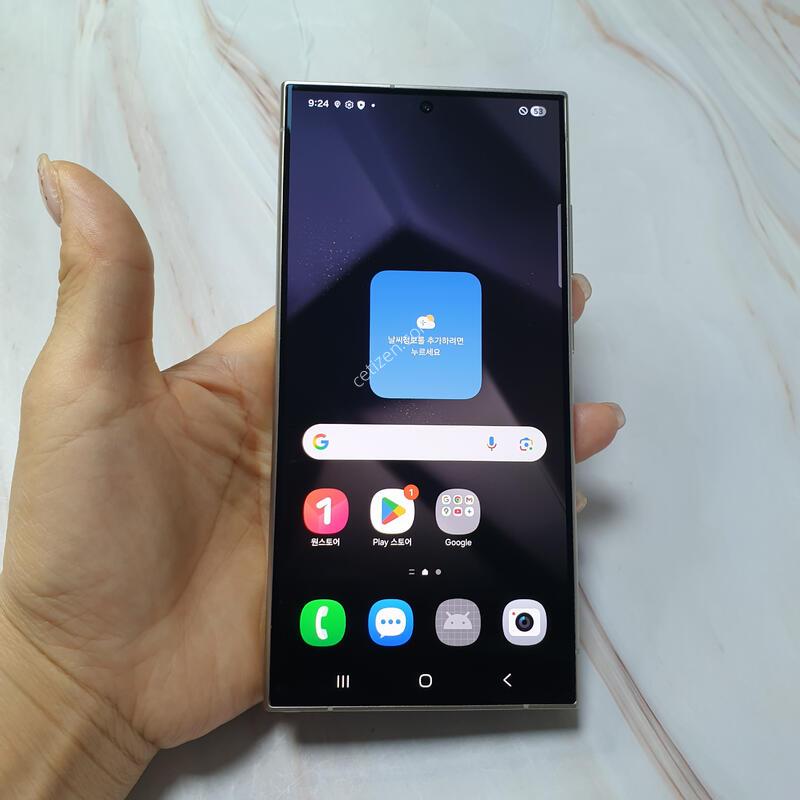 LG ������ S24��Ʈ�� ƼŸ���׷��� 256G S�� �Ǹ��մϴ�