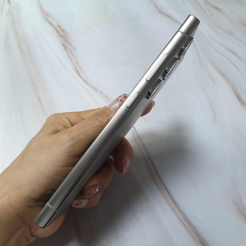 LG ������ S24��Ʈ�� ƼŸ���׷��� 256G S�� �Ǹ��մϴ�