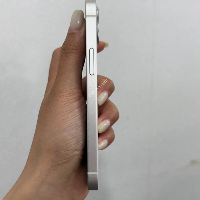 ������12�̴� ȭ��Ʈ 256GB/82% Y1741