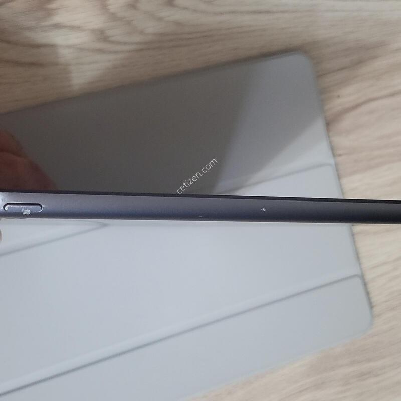 �����е� 8���� Ű����,�� ����