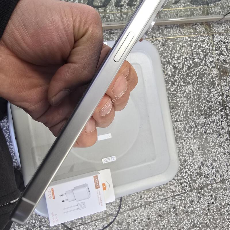 ������15���θƽ� 512G ȭ��Ʈ���� (���͸�81%) ����� �˴ϴ�