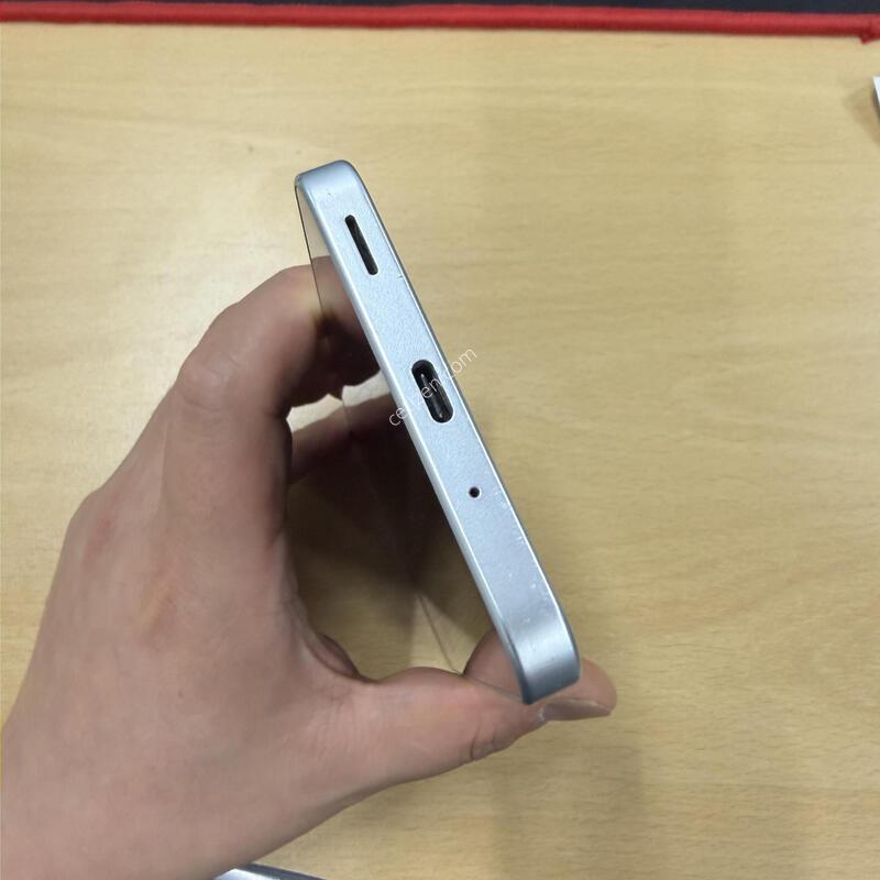 ������ ���̵�8 �׸� 128GB