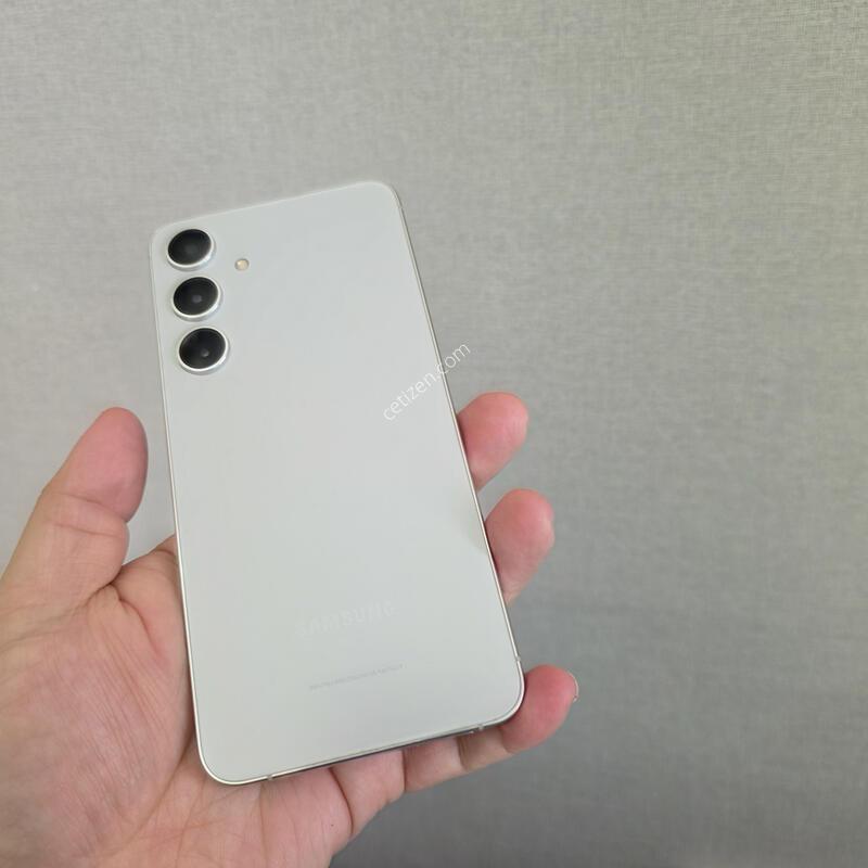 ������ S24�÷��� ���� �׷��� 256�Ⱑ A�� �Ⱦƿ�~