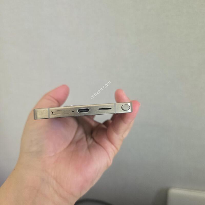 ������ S25��Ʈ�� ƼŸ�� �׷��� 256�Ⱑ A�� �Ⱦƿ�~