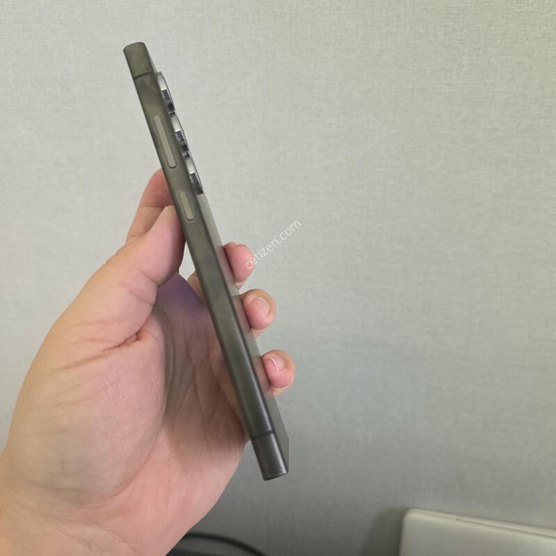 ������ S24��Ʈ�� ƼŸ�� ���� 256�Ⱑ SS�� �Ⱦƿ�~