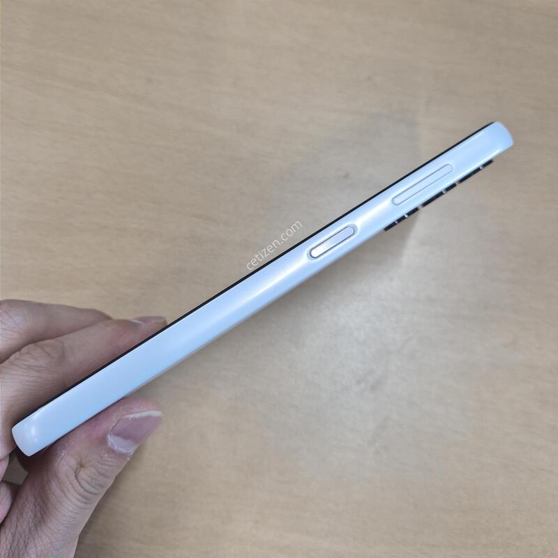 ����������3 ȭ��Ʈ S�� 128GB