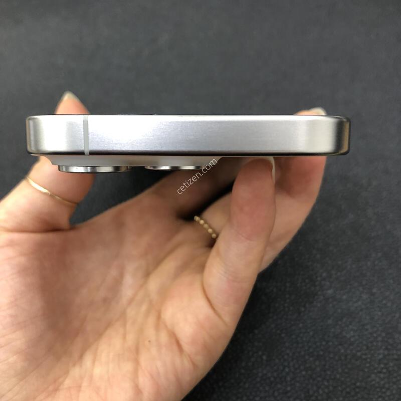 ������15���� ȭ��Ʈ 128G,S��,���͸�����83%