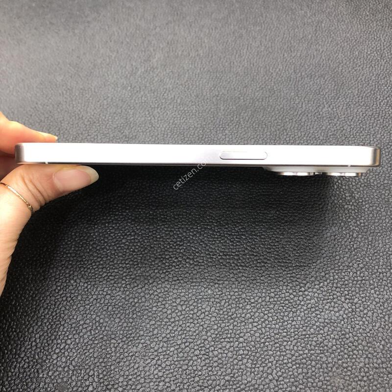 ������15���� ȭ��Ʈ 128G,S��,���͸�����83%