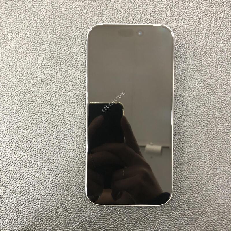 ������15���� ȭ��Ʈ 128G,S��,���͸�����83%