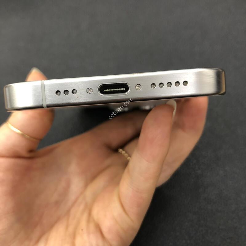 ������15���� ȭ��Ʈ 128G,S��,���͸�����83%