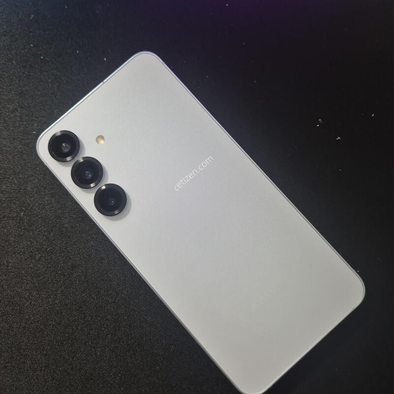 ������ S25 �÷��� ���̽����� 256G