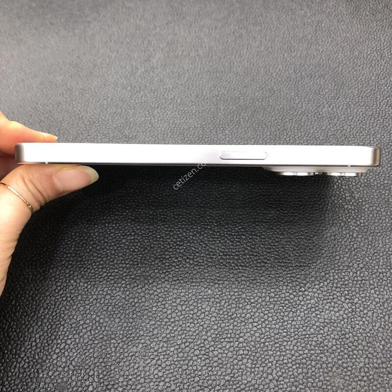 ������15���� ȭ��Ʈ 128G,S��,���͸�����83%