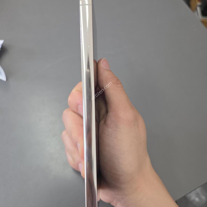 (3111)������s23�÷��� 256 �Ǹ��մϴ�