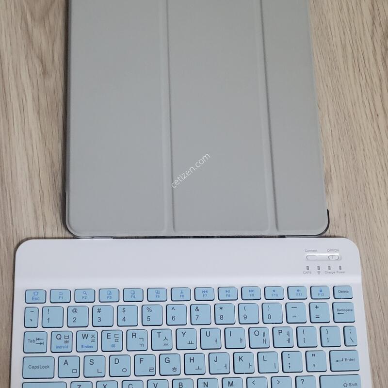 �����е� 8���� Ű����,�� ����