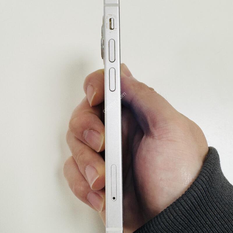 ������13�̴� 128g