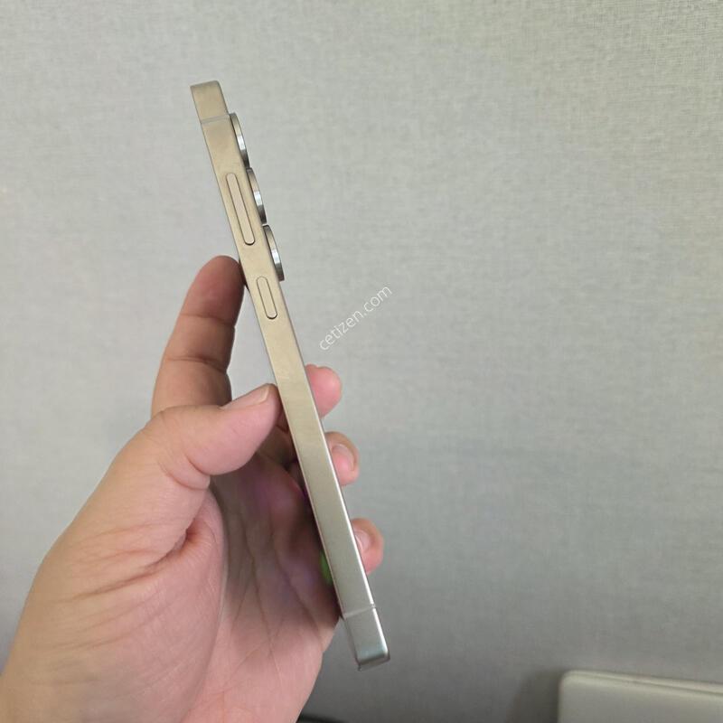 ������ S25��Ʈ�� ƼŸ�� �׷��� 256�Ⱑ A�� �Ⱦƿ�~