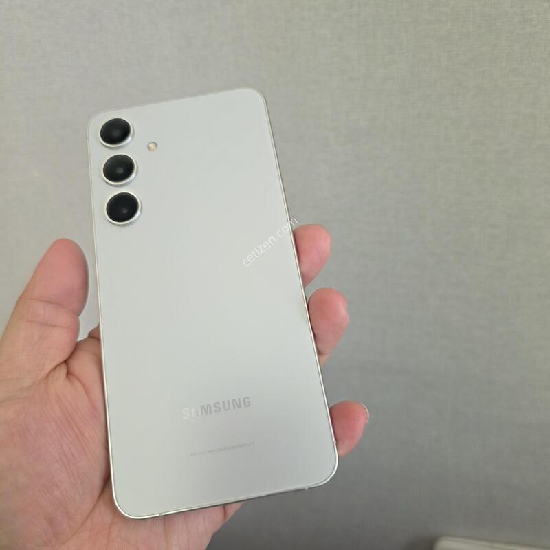 ������ S24�÷��� ���� �׷��� 256�Ⱑ A�� �Ⱦƿ�~