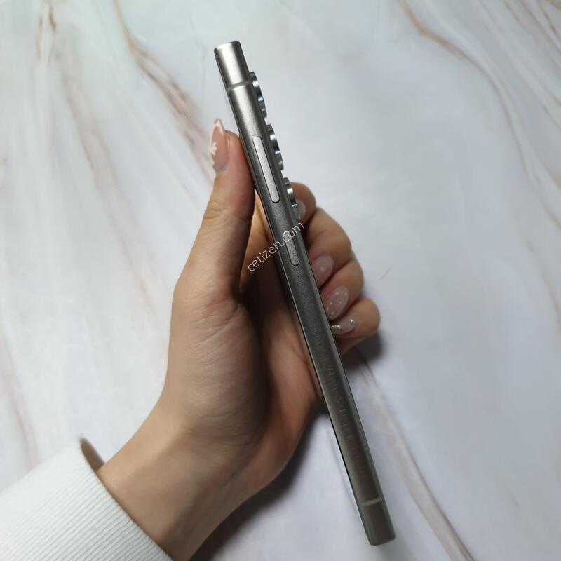 LG ������ S24��Ʈ�� ƼŸ�����̿÷� 256G A�� �Ǹ��մϴ�