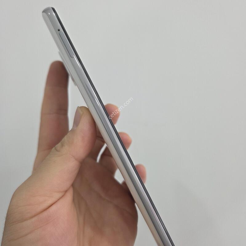 ������ A42 128GB ȭ��Ʈ