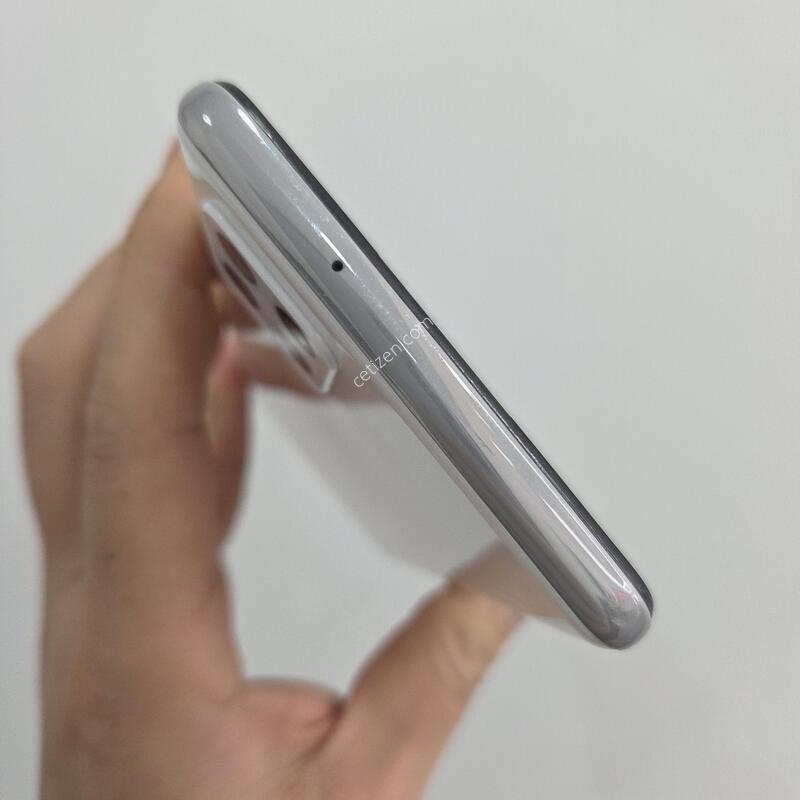 ������ A42 128GB ȭ��Ʈ