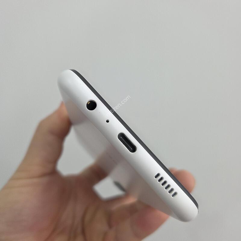 ������ ���̵�6 128GB ȭ��Ʈ A��