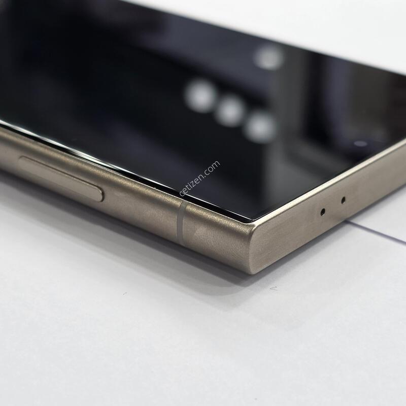 S��/Ǯ�ڽ�/������S24��Ʈ��256G/�׷��� �Ǹ��մϴ�.