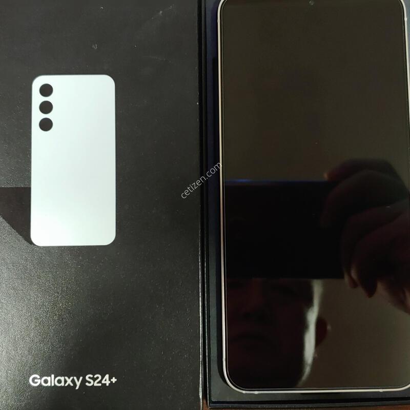 �Ｚ��Ÿ���� ����,�嵥��, �׵θ� ��ü�� S24�÷���512G�˴ϴ�.