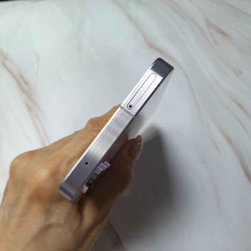 SK ������ ����5 �����϶� 128G S�� �Ǹ��մϴ�