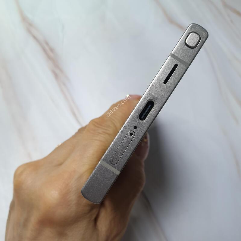 LG ������ S24��Ʈ�� ƼŸ���׷��� 512G S�� �Ǹ��մϴ�