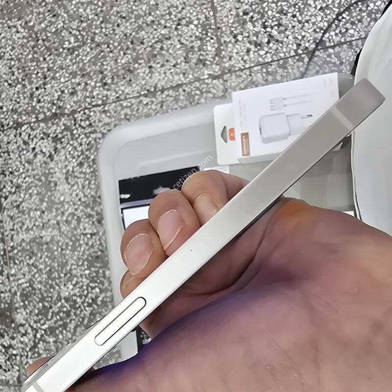 ������13�̴� 128G ȭ��Ʈ(���͸�72%) ����� �˴ϴ�