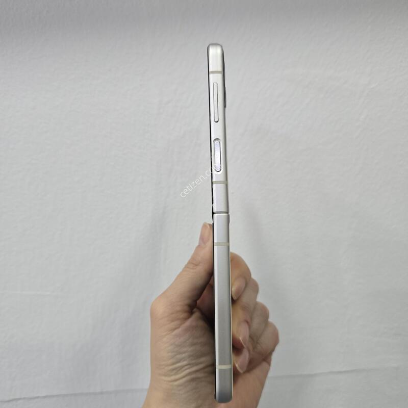 ������Z�ø�3 256�Ⱑ ũ�� �Ǹ��մϴ�