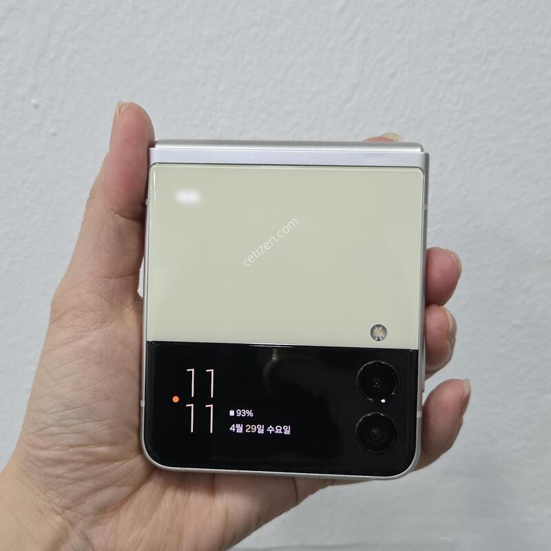 ������Z�ø�3 256�Ⱑ ũ�� �Ǹ��մϴ�