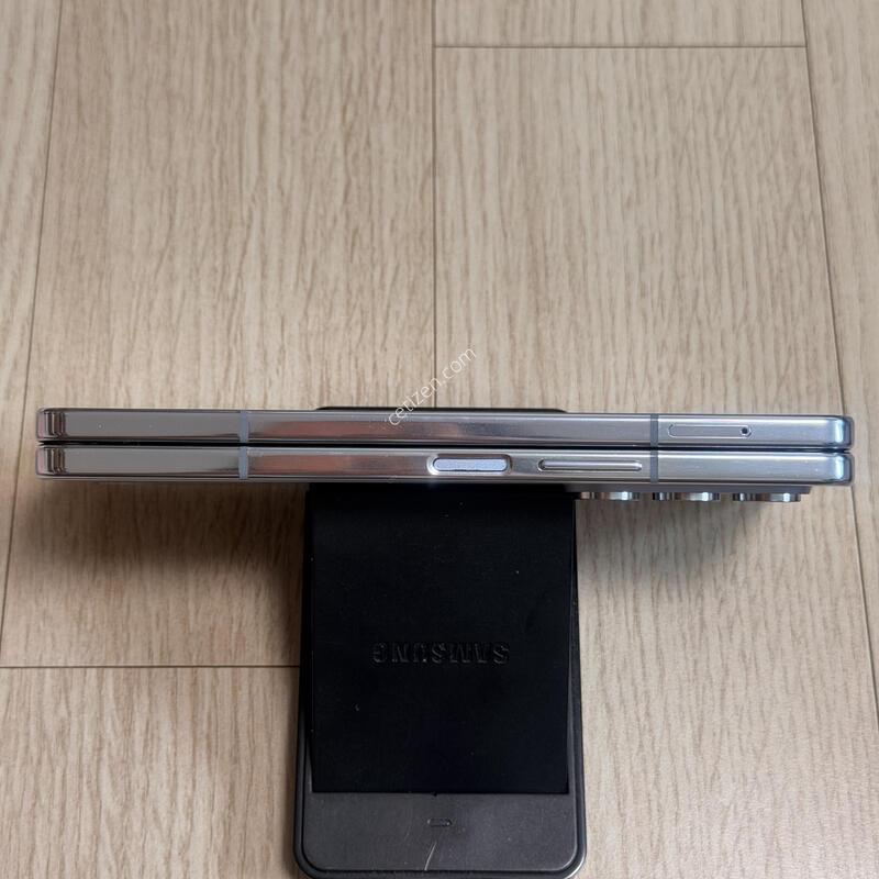 F946 ������Z����5 ���̽����� 512GB