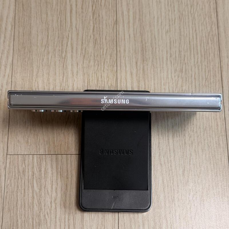 F946 ������Z����5 ���̽����� 512GB