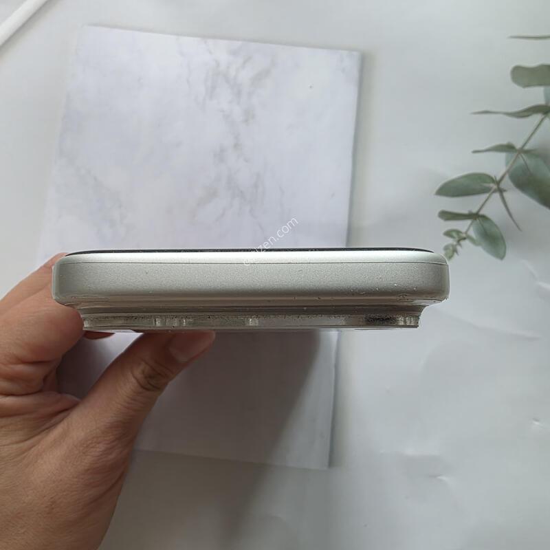 ������ 17 ���� �ƽ� 256GB �ǹ� �Ǹ��մϴ�.