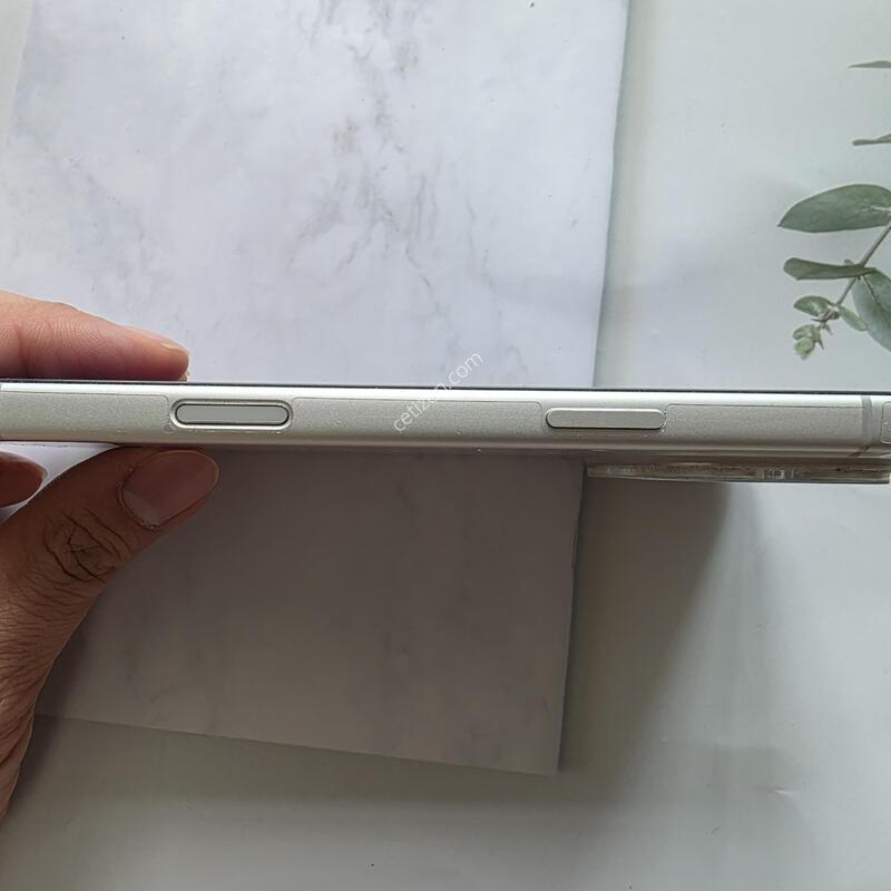 ������ 17 ���� �ƽ� 256GB �ǹ� �Ǹ��մϴ�.