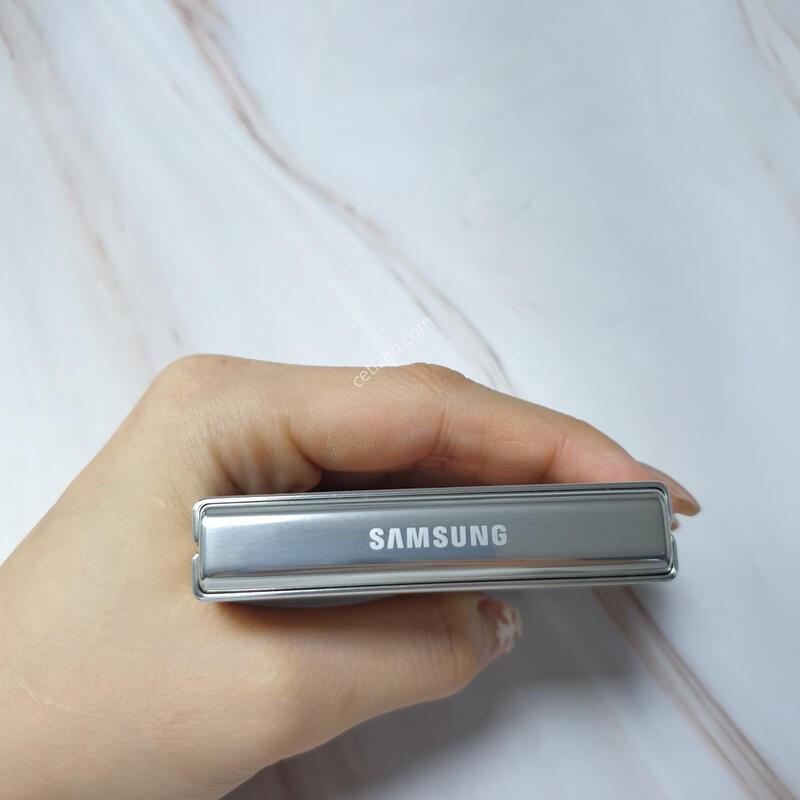 LG ������ Z�ø�5 5G ũ�� 256G ������ �Ǹ��մϴ�