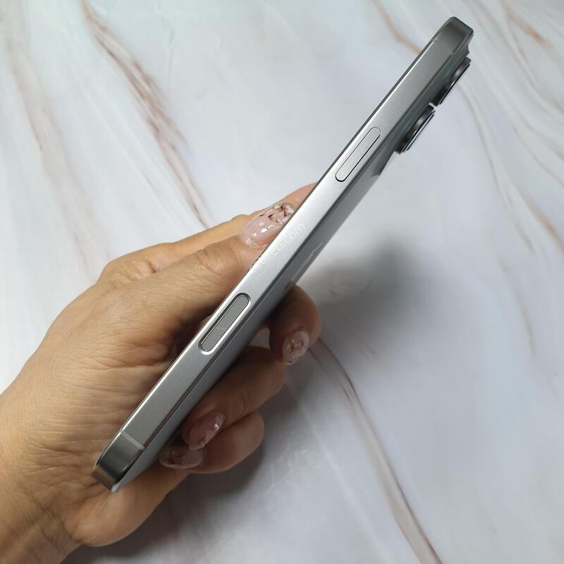 ������ 16���θƽ� 256G ���߷�ƼŸ�� S�� �Ǹ��մϴ�