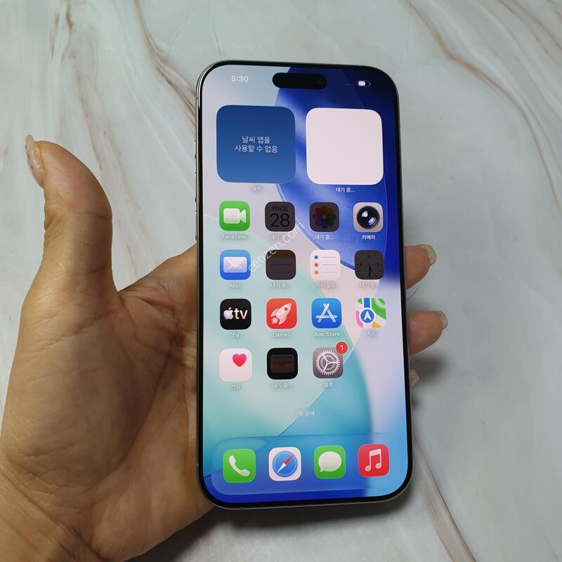 ������ 16���θƽ� 256G ���߷�ƼŸ�� S�� �Ǹ��մϴ�