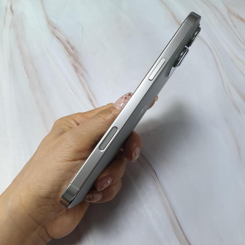 ������ 16���θƽ� 256G ���߷�ƼŸ�� S�� �Ǹ��մϴ�