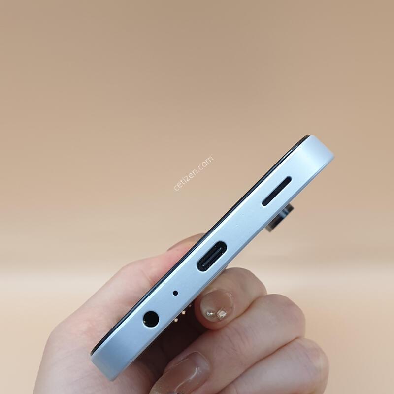 LG ������ ����3 (A156) ����Ʈ���� 128�Ⱑ S�� �Ǹ��մϴ�